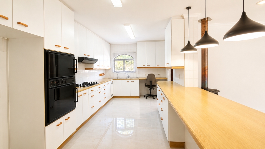 To Let 5 Bedroom Property for Rent in Constantia Western Cape